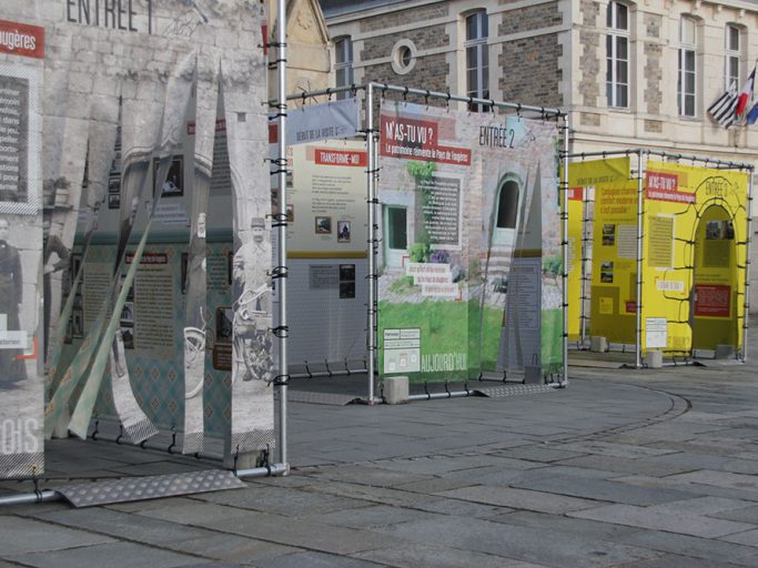 Le Cube exposition m'as tu vu Pays Touristique de Fougères - Fougères